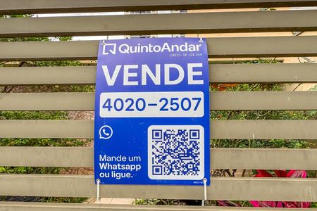 Casa à venda com 237m², 3 quartos e 2 vagasFachada e placa