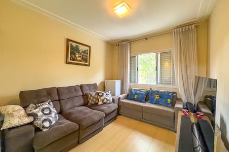 Casa à venda com 237m², 3 quartos e 2 vagasSala de Tv