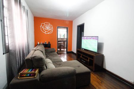 Casa à venda com 154m², 2 quartos e 3 vagasSala