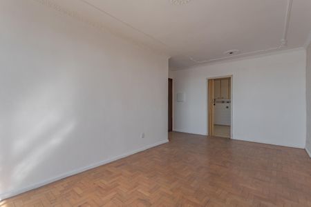 Apartamento à venda com 107m², 3 quartos e sem vaga Apartamento à venda com 107m², 3 quartos e sem vagaSala
