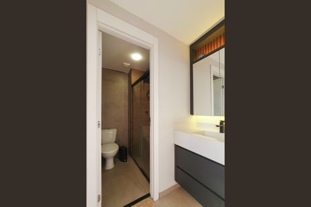 Apartamento à venda com 35m², 2 quartos e sem vaga Apartamento à venda com 35m², 2 quartos e sem vagaBanheiro Social