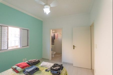 Casa à venda com 250m², 4 quartos e 2 vagas Casa à venda com 250m², 4 quartos e 2 vagasSuíte 3