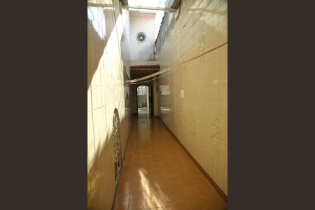 Casa à venda com 212m², 3 quartos e 2 vagasCorredor Lateral