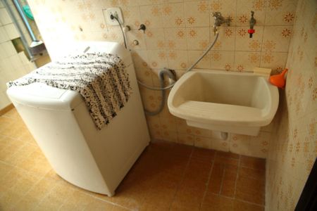 Casa à venda com 212m², 3 quartos e 2 vagasÁrea de Serviço