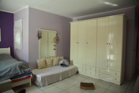 Casa à venda com 212m², 3 quartos e 2 vagasSuíte