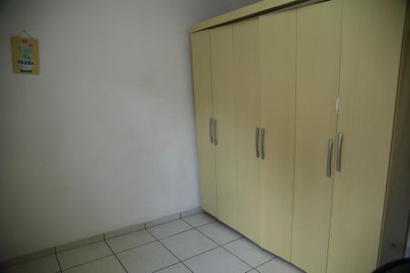 Casa à venda com 212m², 3 quartos e 2 vagasQuarto 2