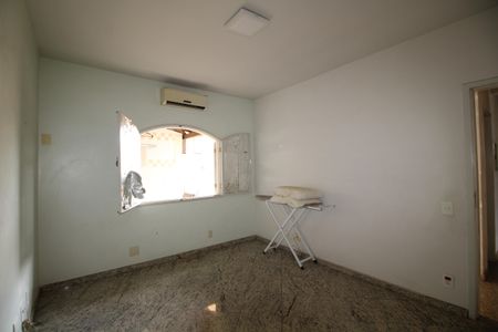 Casa de condomínio à venda com 240m², 5 quartos e 3 vagasQuarto 2