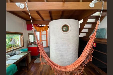 Casa à venda com 144m², 3 quartos e 1 vagaEdícula