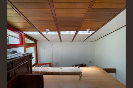 Casa à venda com 144m², 3 quartos e 1 vagaEdícula