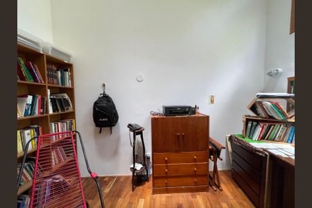 Casa à venda com 144m², 3 quartos e 1 vagaEdícula