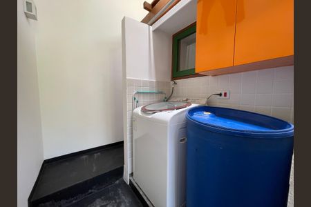 Casa à venda com 144m², 3 quartos e 1 vagaÁrea de Serviço