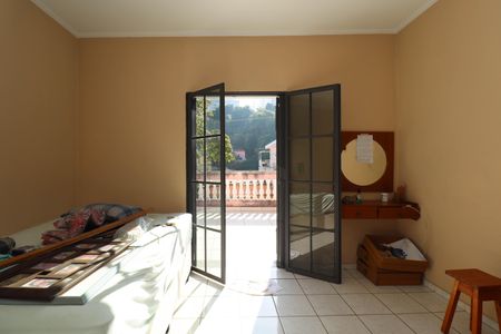 Casa à venda com 147m², 2 quartos e 2 vagas Casa à venda com 147m², 2 quartos e 2 vagasQuarto