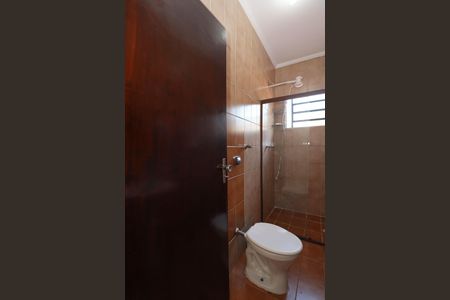 Casa à venda com 147m², 2 quartos e 2 vagas Casa à venda com 147m², 2 quartos e 2 vagasBanheiro