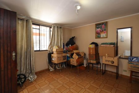 Casa à venda com 147m², 2 quartos e 2 vagas Casa à venda com 147m², 2 quartos e 2 vagasSala