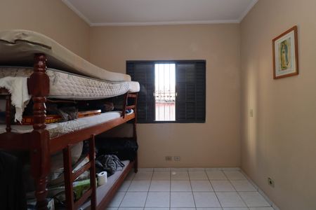 Casa à venda com 147m², 2 quartos e 2 vagas Casa à venda com 147m², 2 quartos e 2 vagasSuíte