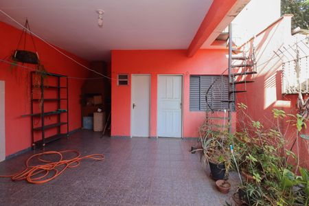 Casa à venda com 147m², 2 quartos e 2 vagas Casa à venda com 147m², 2 quartos e 2 vagasÁrea comum - Churrasqueira