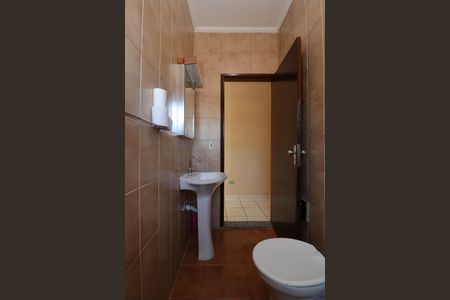 Casa à venda com 147m², 2 quartos e 2 vagas Casa à venda com 147m², 2 quartos e 2 vagasBanheiro