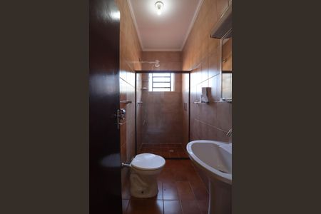 Casa à venda com 147m², 2 quartos e 2 vagas Casa à venda com 147m², 2 quartos e 2 vagasBanheiro