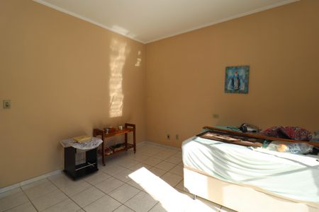 Casa à venda com 147m², 2 quartos e 2 vagas Casa à venda com 147m², 2 quartos e 2 vagasQuarto