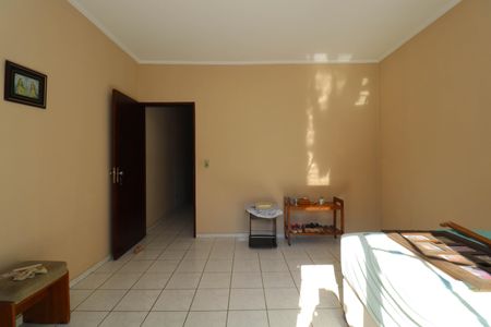 Casa à venda com 147m², 2 quartos e 2 vagas Casa à venda com 147m², 2 quartos e 2 vagasQuarto