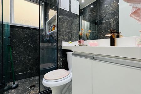 Apartamento à venda com 44m², 2 quartos e 1 vaga Apartamento à venda com 44m², 2 quartos e 1 vagaBanheiro