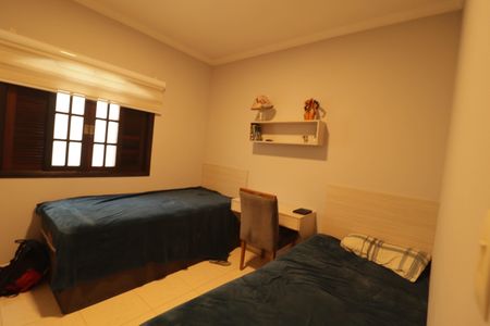 Casa à venda com 126m², 3 quartos e 2 vagasQuarto 2