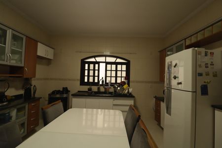 Casa à venda com 126m², 3 quartos e 2 vagasCozinha