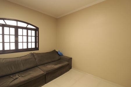 Casa à venda com 126m², 3 quartos e 2 vagasSala