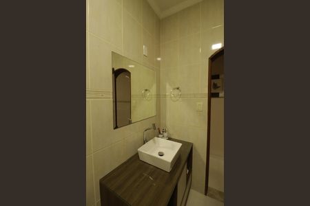 Casa à venda com 126m², 3 quartos e 2 vagasBanheiro 1 