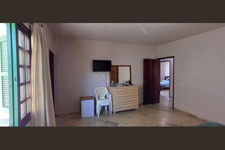 Casa para alugar com 248m², 5 quartos e 1 vaga Casa para alugar com 248m², 5 quartos e 1 vagaSuíte