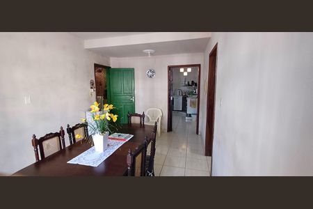 Casa para alugar com 248m², 5 quartos e 1 vaga Casa para alugar com 248m², 5 quartos e 1 vagaSala de Jantar