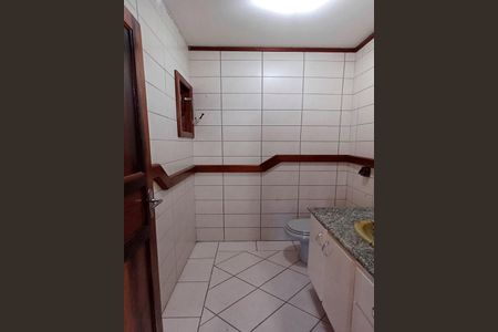 Casa para alugar com 248m², 5 quartos e 1 vaga Casa para alugar com 248m², 5 quartos e 1 vagaLavabo