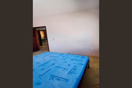 Casa para alugar com 248m², 5 quartos e 1 vaga Casa para alugar com 248m², 5 quartos e 1 vagaQuarto 3