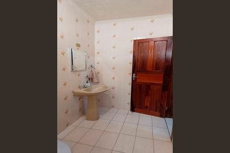 Casa para alugar com 248m², 5 quartos e 1 vaga Casa para alugar com 248m², 5 quartos e 1 vagaBanheiro