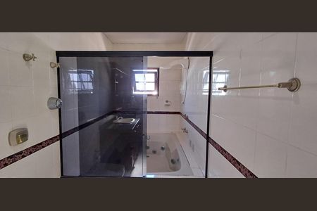 Casa para alugar com 248m², 5 quartos e 1 vaga Casa para alugar com 248m², 5 quartos e 1 vagaBanheiro da Suíte