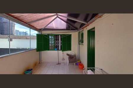 Casa para alugar com 248m², 5 quartos e 1 vaga Casa para alugar com 248m², 5 quartos e 1 vagaSacada do quarto 3