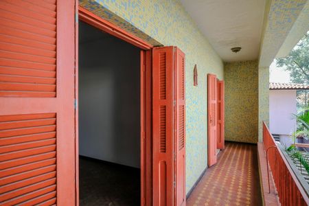 Casa à venda com 250m², 6 quartos e 2 vagasVaranda quartos 1 e 2