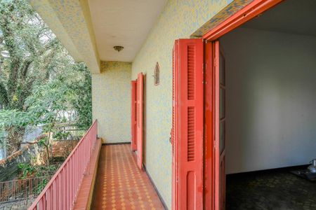 Casa à venda com 250m², 6 quartos e 2 vagasVaranda quartos 1 e 2