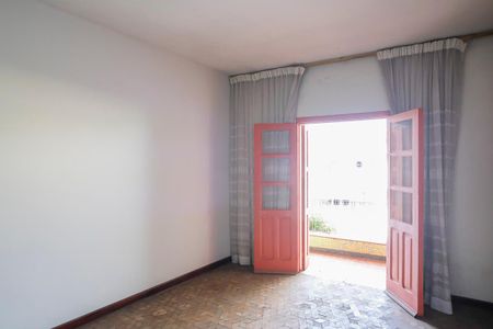Casa à venda com 250m², 6 quartos e 2 vagasQuarto 2