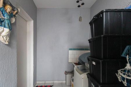 Casa à venda com 75m², 2 quartos e 1 vagaÁrea de Serviço