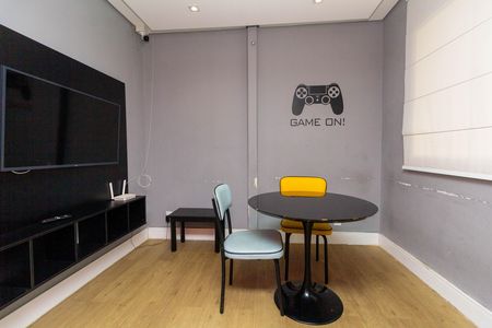 Apartamento para alugar com 38m², 2 quartos e sem vagaÁrea comum - Salão de Jogos