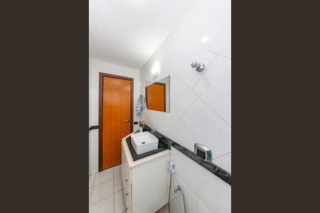 Apartamento à venda com 81m², 3 quartos e 1 vaga Apartamento à venda com 81m², 3 quartos e 1 vagaBanheiro Social