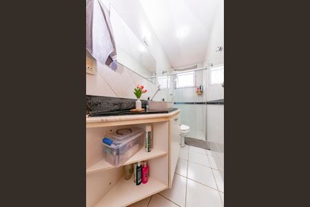 Apartamento à venda com 81m², 3 quartos e 1 vaga Apartamento à venda com 81m², 3 quartos e 1 vagaBanheiro Social