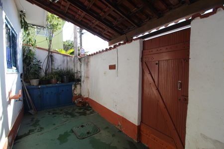 Casa de condomínio à venda com 207m², 7 quartos e 1 vagaQuintal