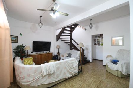 Casa de condomínio à venda com 207m², 7 quartos e 1 vagaSala 1