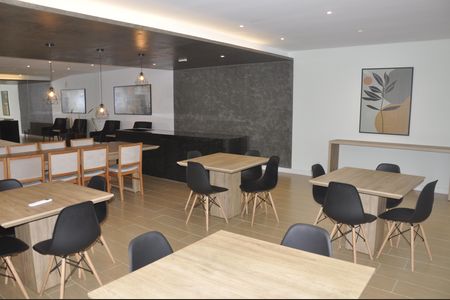 Apartamento para alugar com 64m², 2 quartos e 1 vagaÁrea comum - Salão de festas