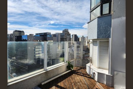 Apartamento à venda com 300m², 3 quartos e 4 vagasVaranda - Piscina