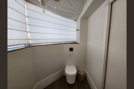 Apartamento à venda com 300m², 3 quartos e 4 vagasLavabo