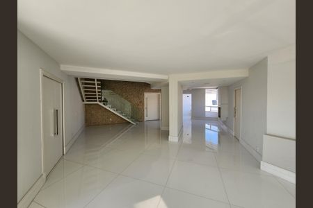 Apartamento à venda com 300m², 3 quartos e 4 vagasSala