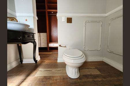 Apartamento à venda com 300m², 3 quartos e 4 vagasBanheiro da Suíte 1